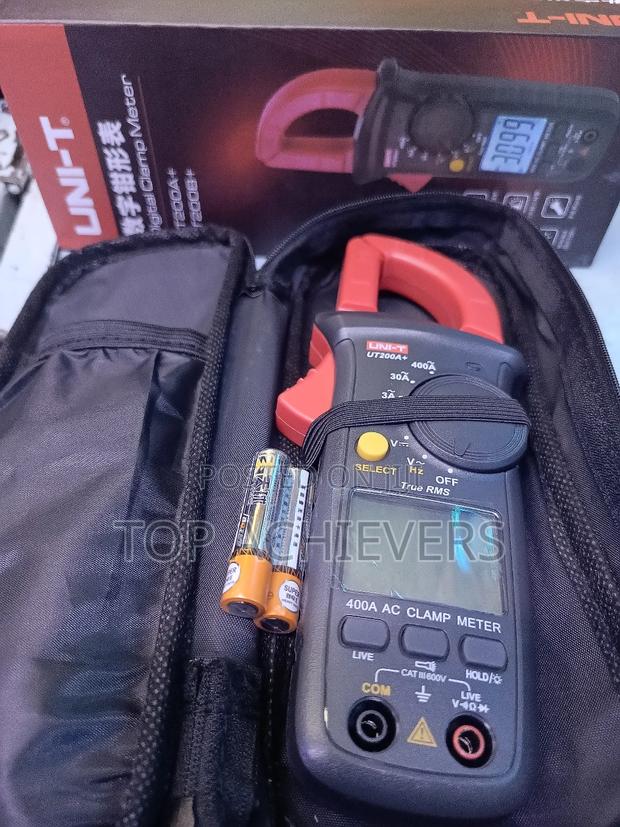 Uni-T Clamp Meter - main view
