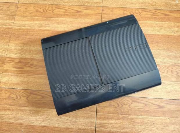Superslim Ps3 Console - thumbnail 3