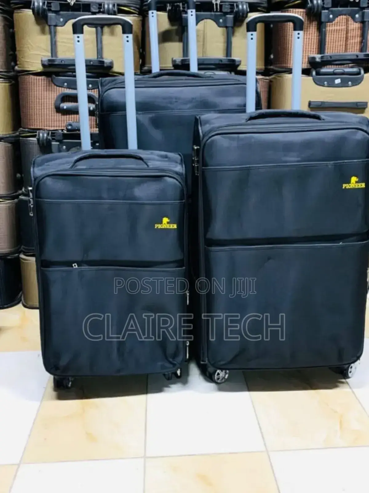 Black 3 in 1 Fabric Luxurious Traveling Suitcase Bags