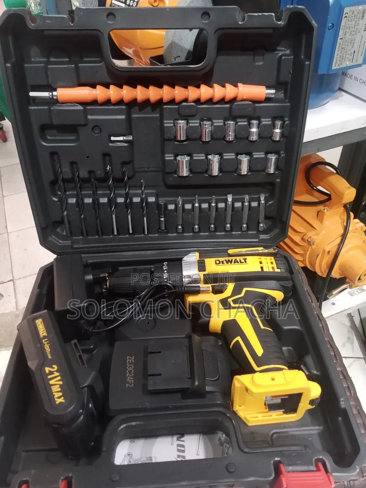 Dewalt Cordless Drill Tool Box With Two 21V Lithium Battery
