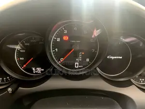 Porsche Cayenne Base AWD 2018 Pearl
