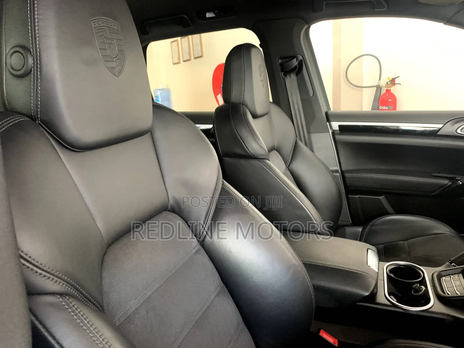 Porsche Cayenne Base AWD 2018 Pearl