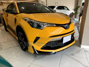 Toyota C-HR 2017 Yellow
