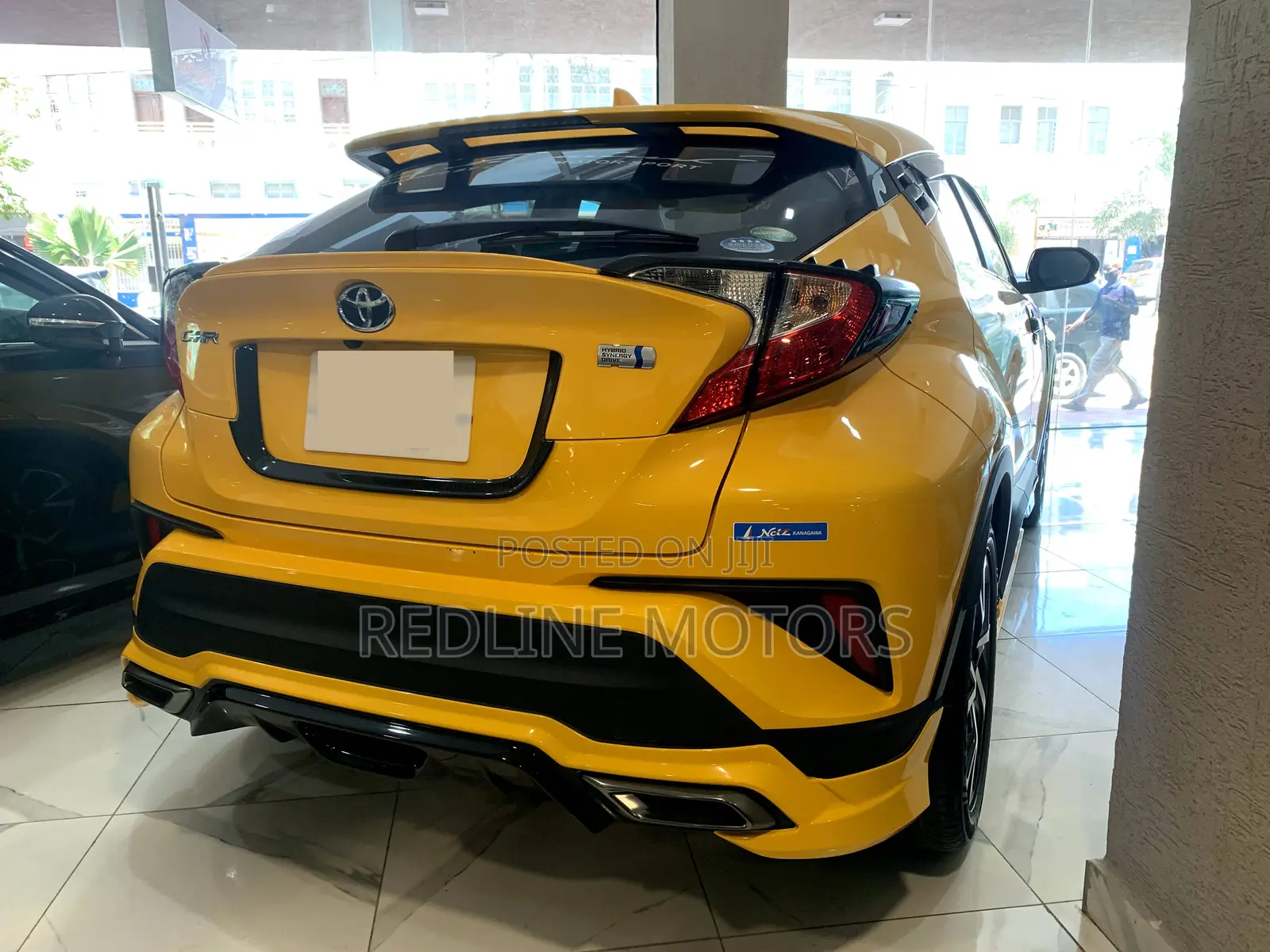 Toyota C-HR 2017 Yellow