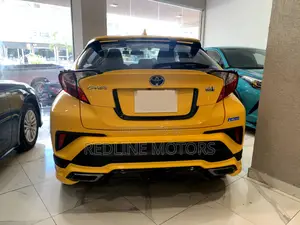 Toyota C-HR 2017 Yellow