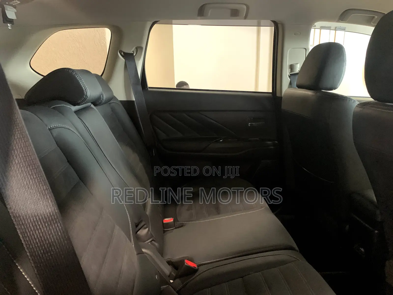 Mitsubishi Outlander 2.0 PHEV AWD 2016 Matt Black