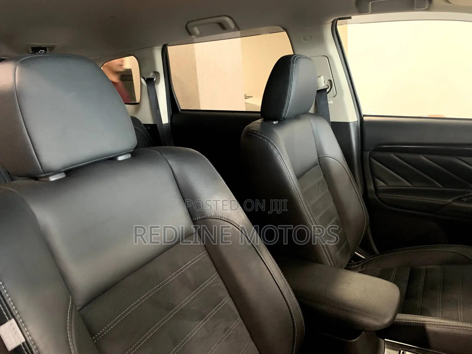 Mitsubishi Outlander 2.0 PHEV AWD 2016 Matt Black