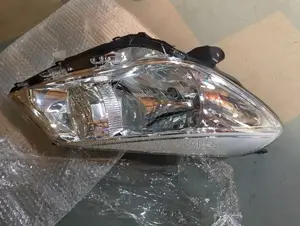 Headlamp Vitz 2014