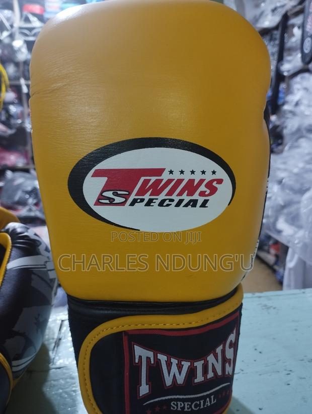 Twins Boxing Gloves - thumbnail 3