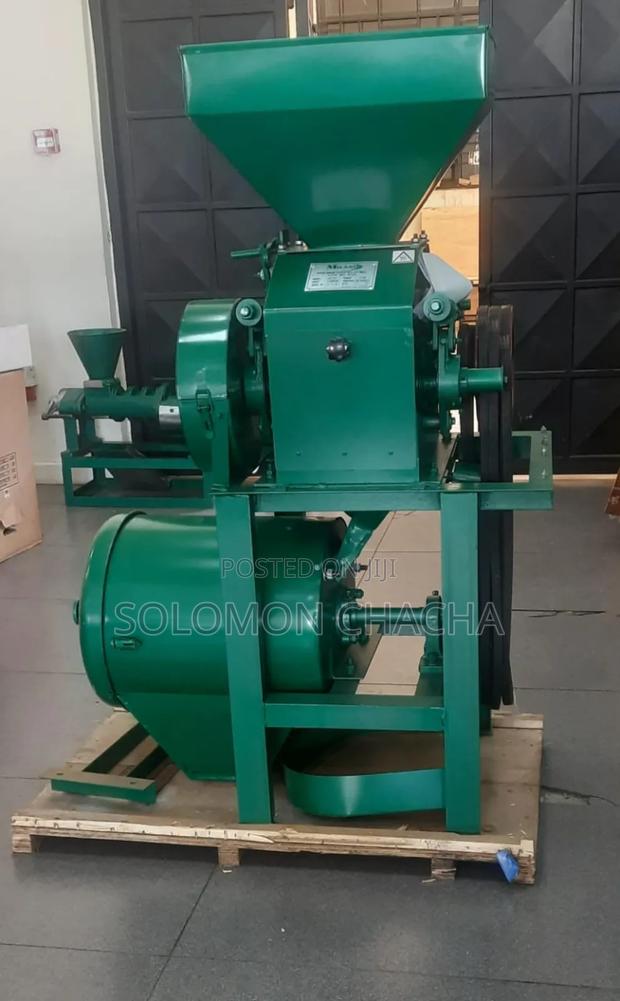 SMALL ROLLER MILL 5HP Maize Flour Roller Mill Precrusher