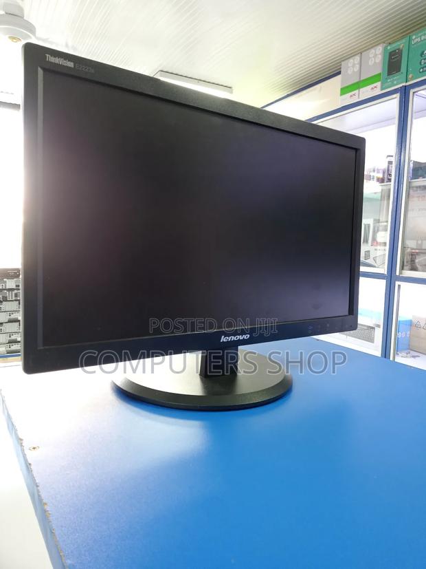 Lenovo Desktop + 22" Monitor - thumbnail 3