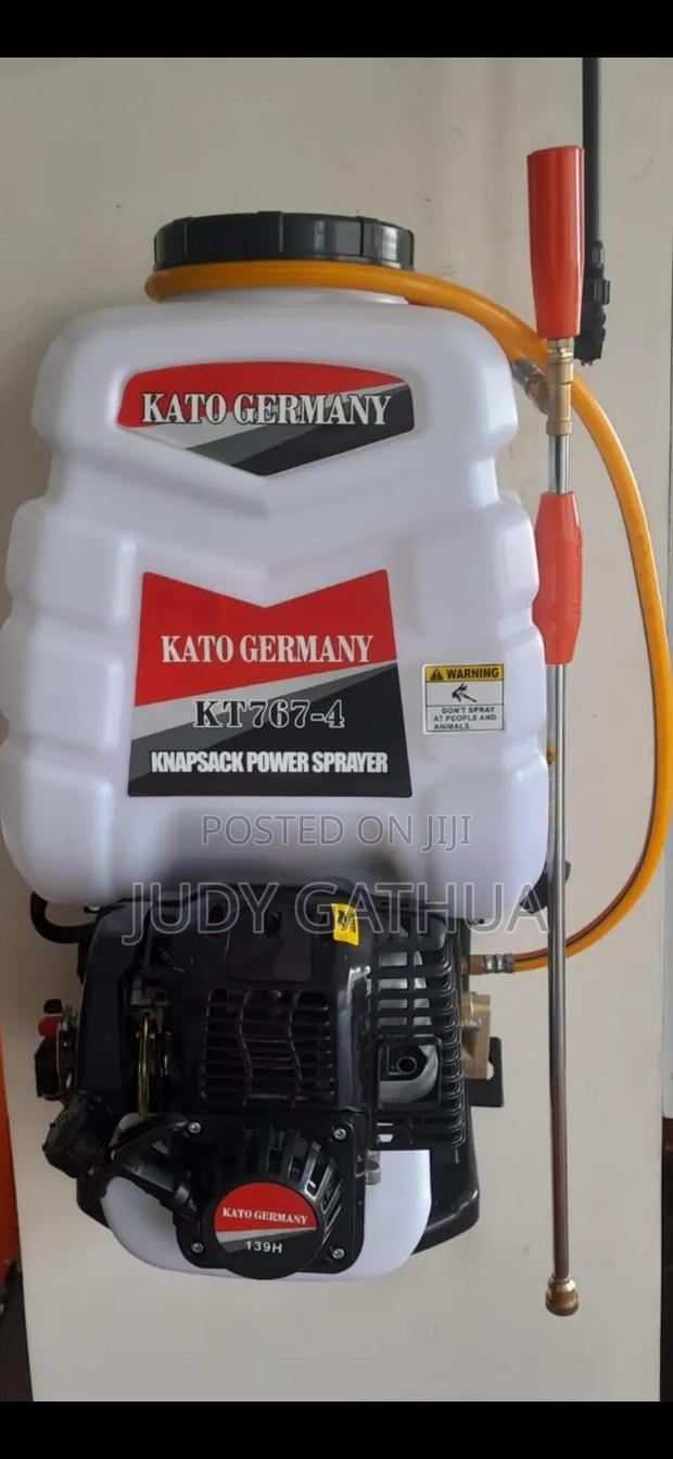 Kato Japan Knapsack Sprayer 4 Stroke - main view