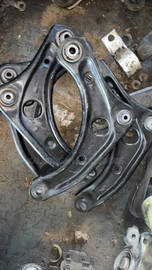 Nissan Note Arms - main view