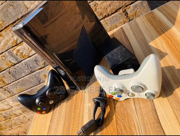 Xbox 360 Gaming Console, 17 Games - thumbnail 3