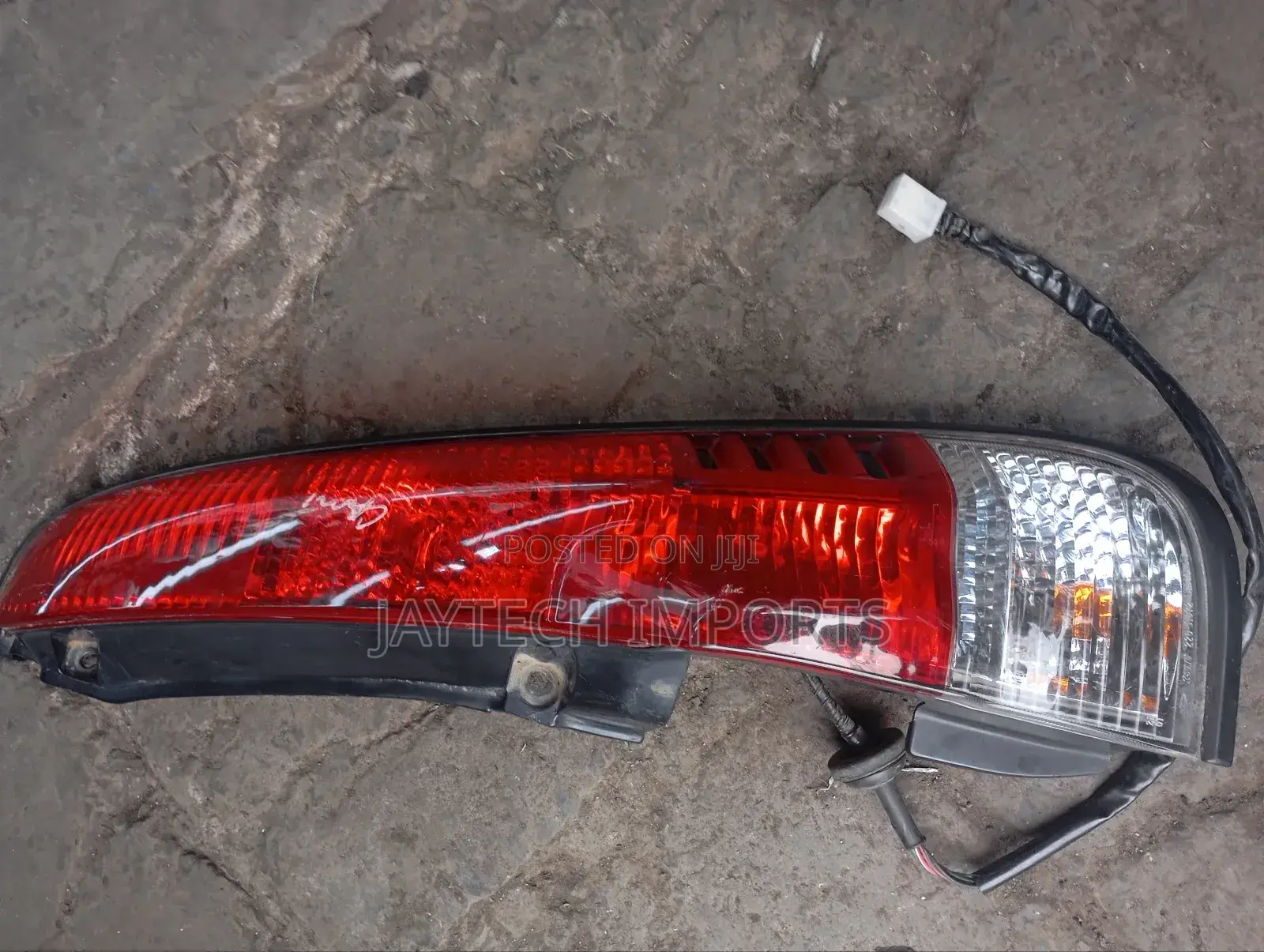 Cami Taillight RHS