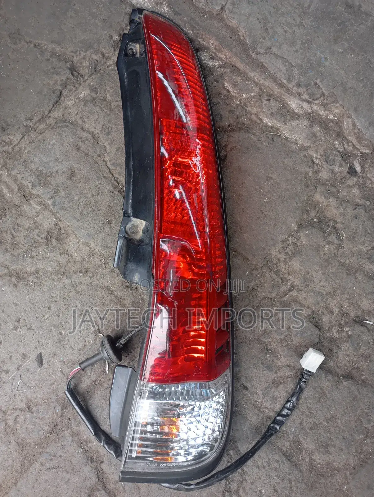 Cami Taillight RHS