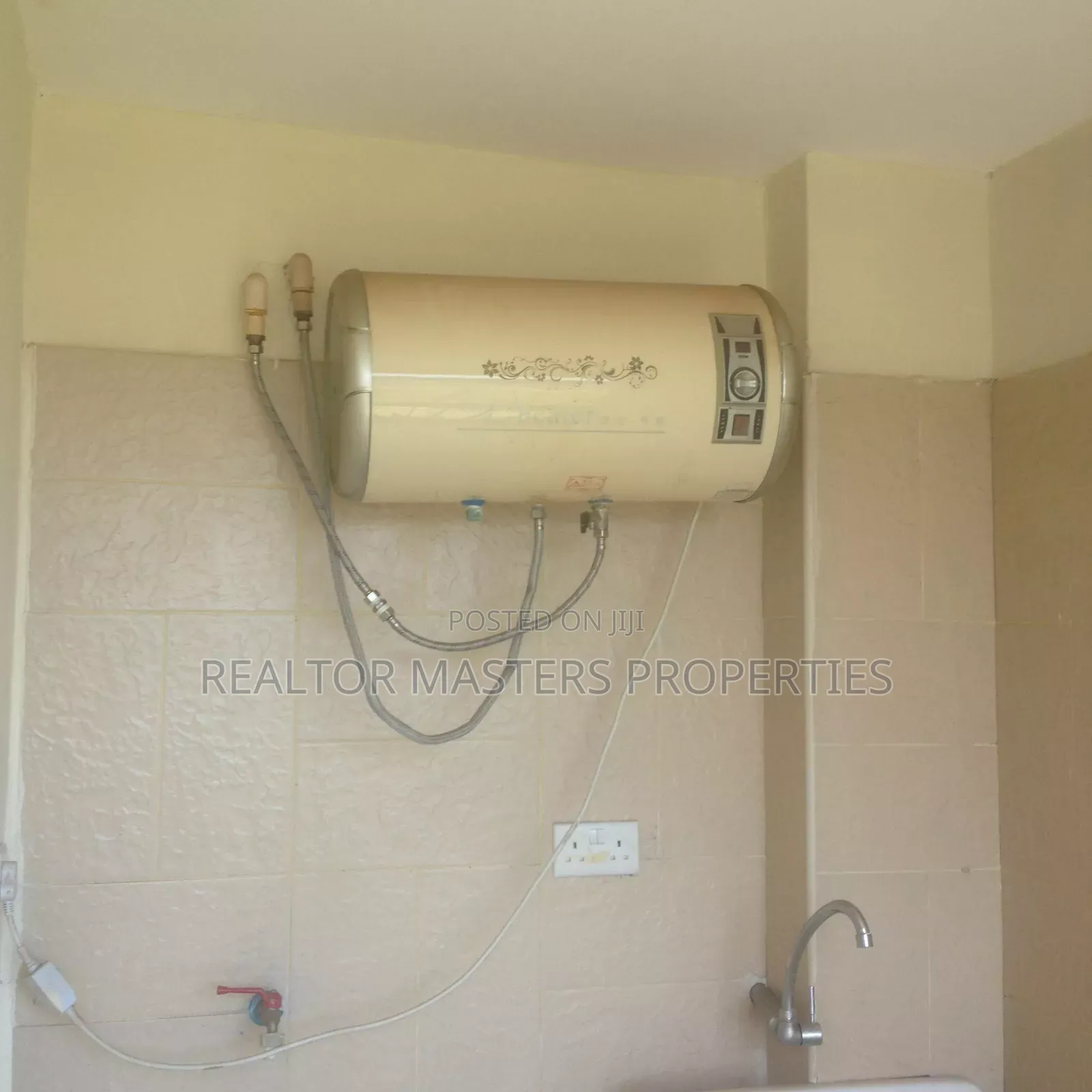3bdrm Apartment in Viefore, Jamhuri for rent