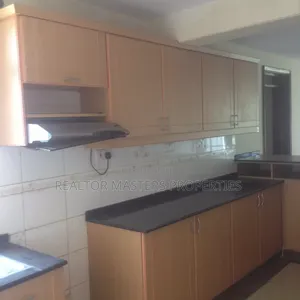 3bdrm Apartment in Viefore, Jamhuri for rent