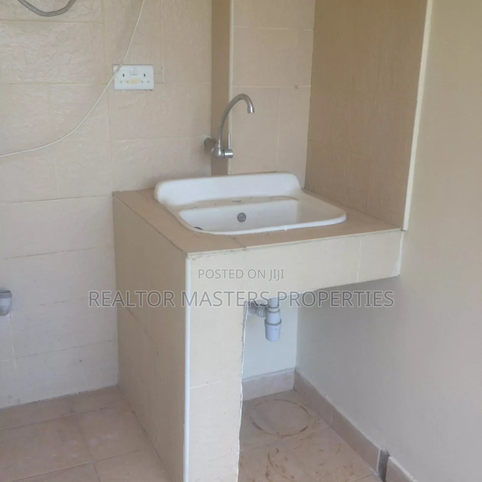 3bdrm Apartment in Viefore, Jamhuri for rent