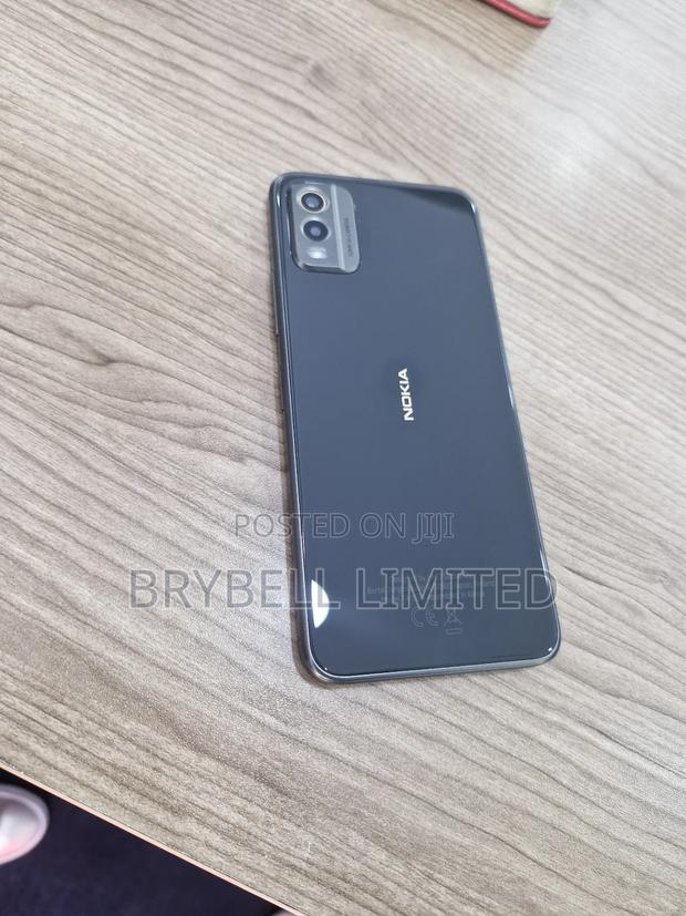 Nokia C32 128 GB Gray