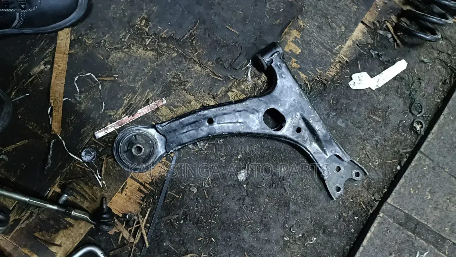 Control Arm Nze/Wish/Premio/Allison/Wish