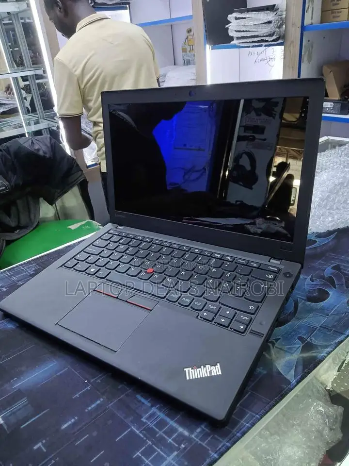 Laptop Lenovo ThinkPad X260 8GB Intel Core I5 HDD 256GB