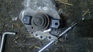 Mira Engine Mounting