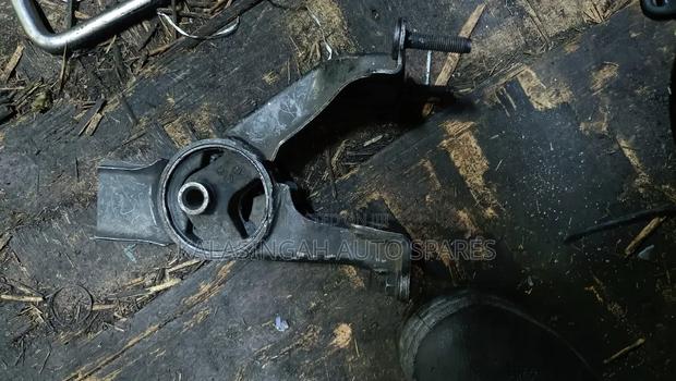 Toyota Noah Gear Mounting 3zr - thumbnail 2