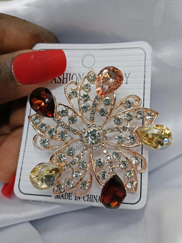 Big Brooches Restocked - thumbnail 2