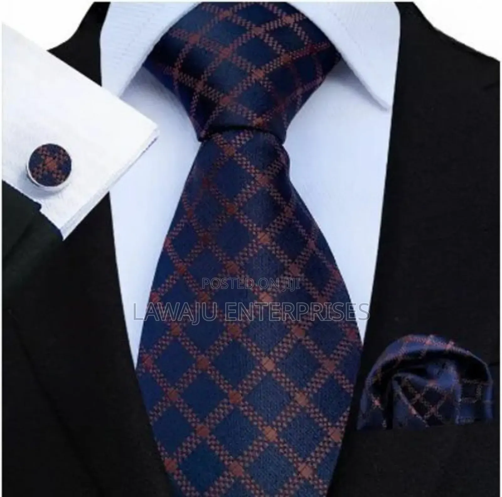 Striped Men's Tie With Pocket Square