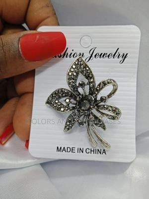 Beautiful Pieces Brooches - thumbnail 2