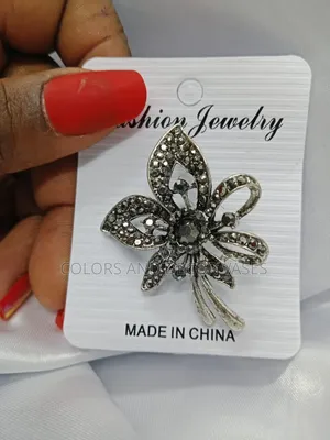 Beautiful Pieces Brooches