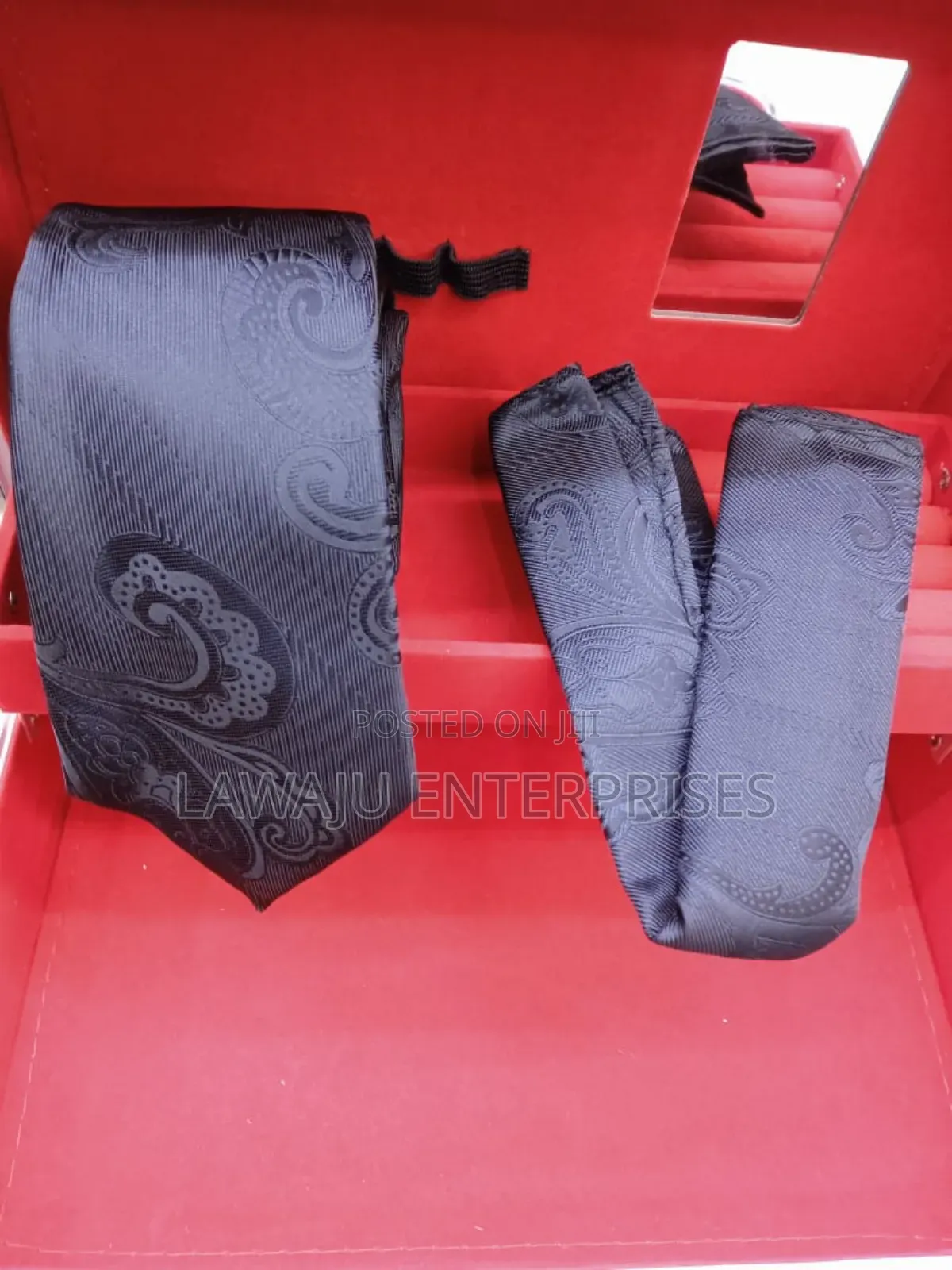 Vintage Men's Tie With Pocket Square