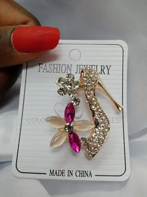 Shoes Design Brooches in Stock