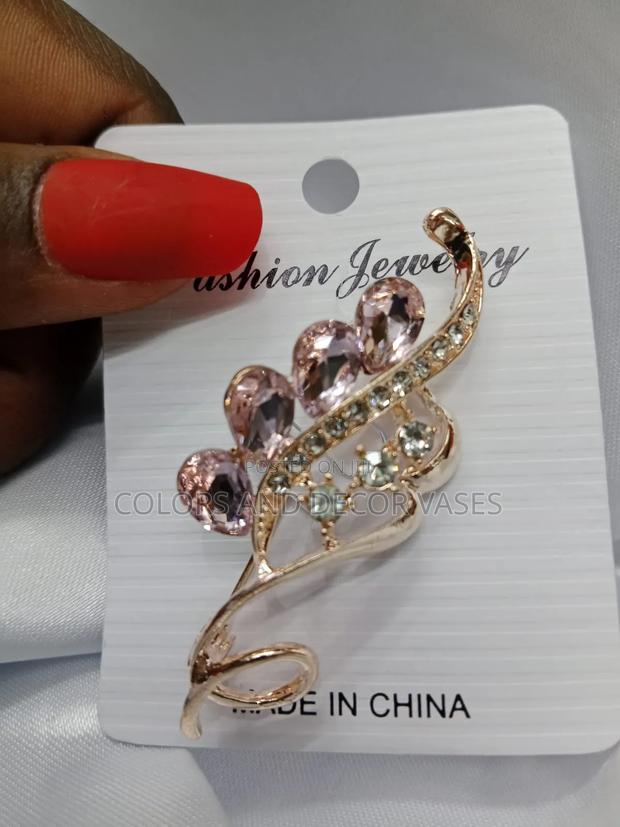 Designer Brooches in Stock - thumbnail 3