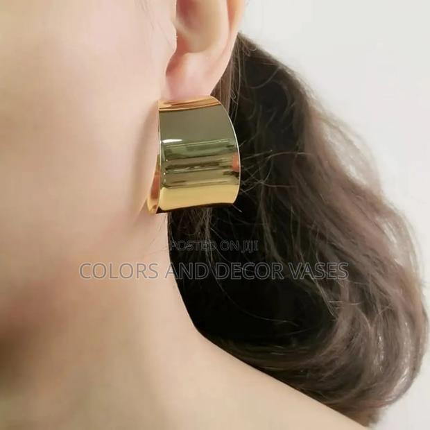 Latest Earings in Stock - main view