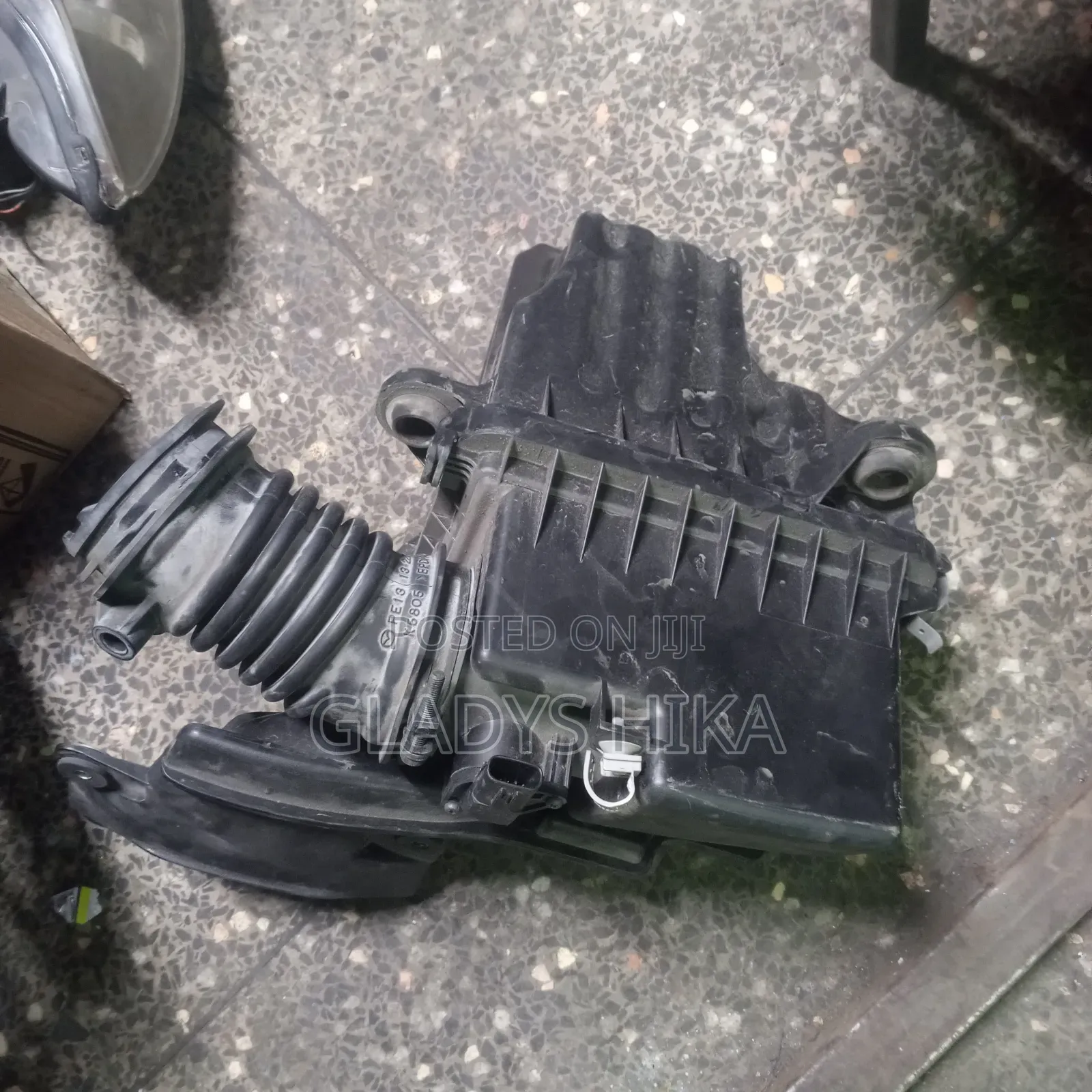 Ex Japan Air Cleaner Housing for Axela 2015