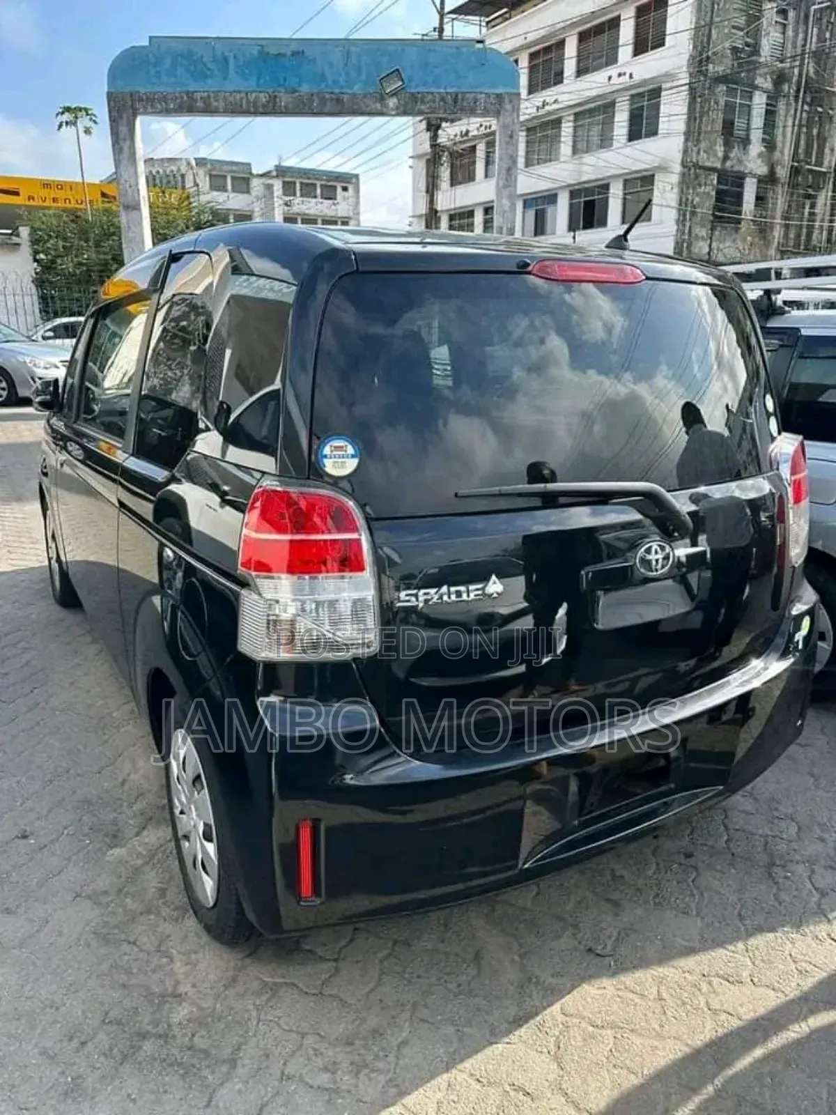 Toyota Spade 1.3 2017 Black