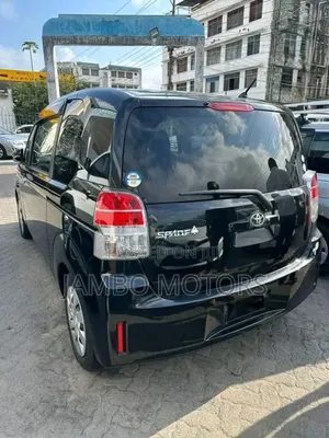 Toyota Spade 1.3 2017 Black