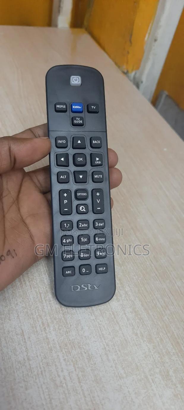 DSTV HD Model 8s Replacement Remote Control With Batteries. - main view