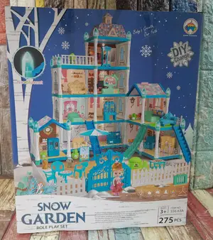  *Villa Doll House*