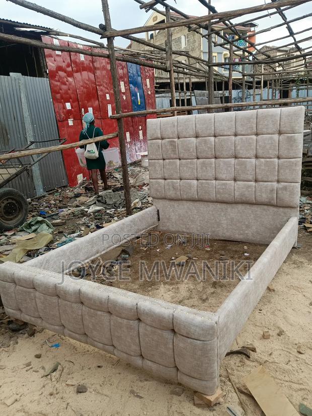Bed 5 by 6 Beige Colour  - thumbnail 2