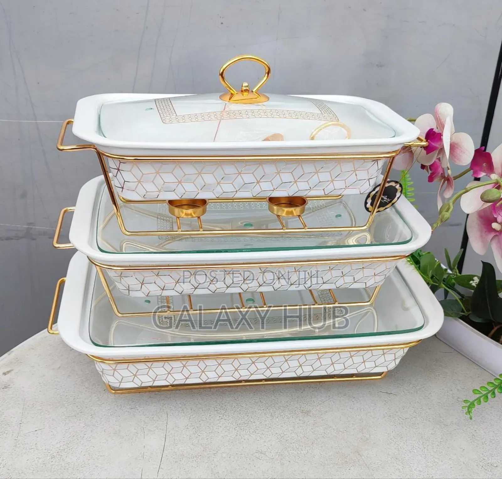 *Rectangular Porcelain Casserole*
*Comes With Golden Stand