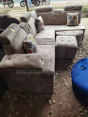 Morden Home Sofa Chair Available