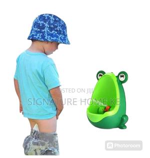 Frog Boys Urinal - thumbnail 2