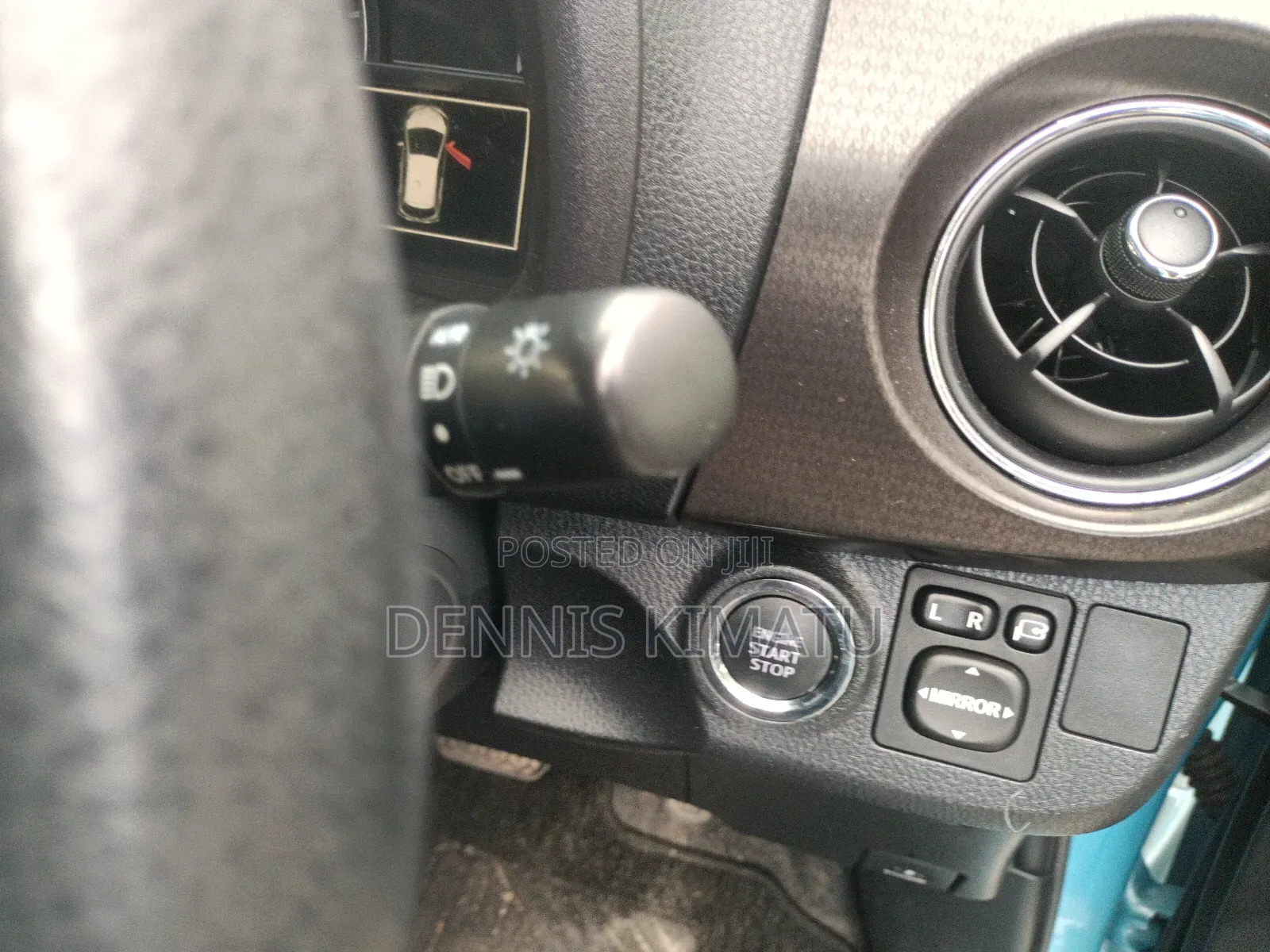Toyota Vitz 2018 Blue