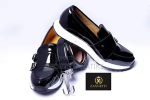 Men’S Casual Shoes