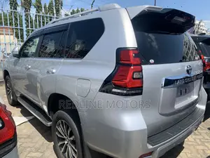 Toyota Land Cruiser Prado 2.8 2018 Silver