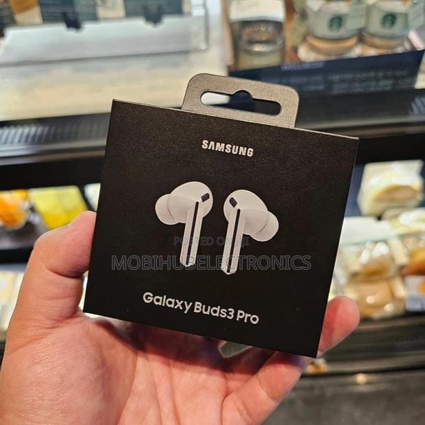 Samsung Buds 3 Pro Brand New - thumbnail 2
