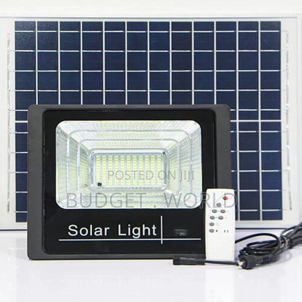 8-12hrs 200 Watt Solar Led Floodlight Dusk to Dawn Security - main view